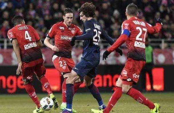  昂热,主场惨败巴黎圣日耳曼暴露实力差距  